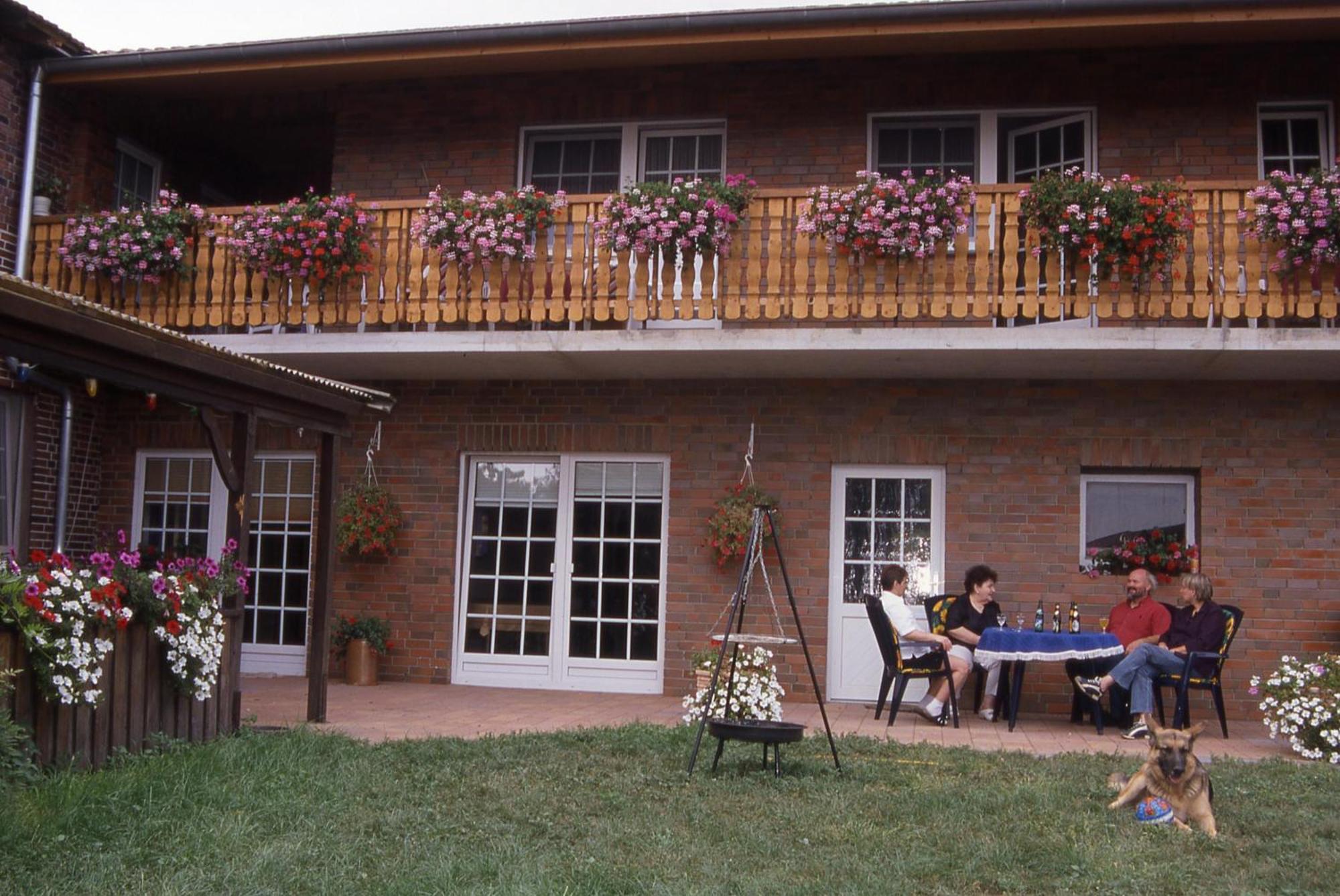 Ferienhof Meyer Landhotel Petershagen Esterno foto